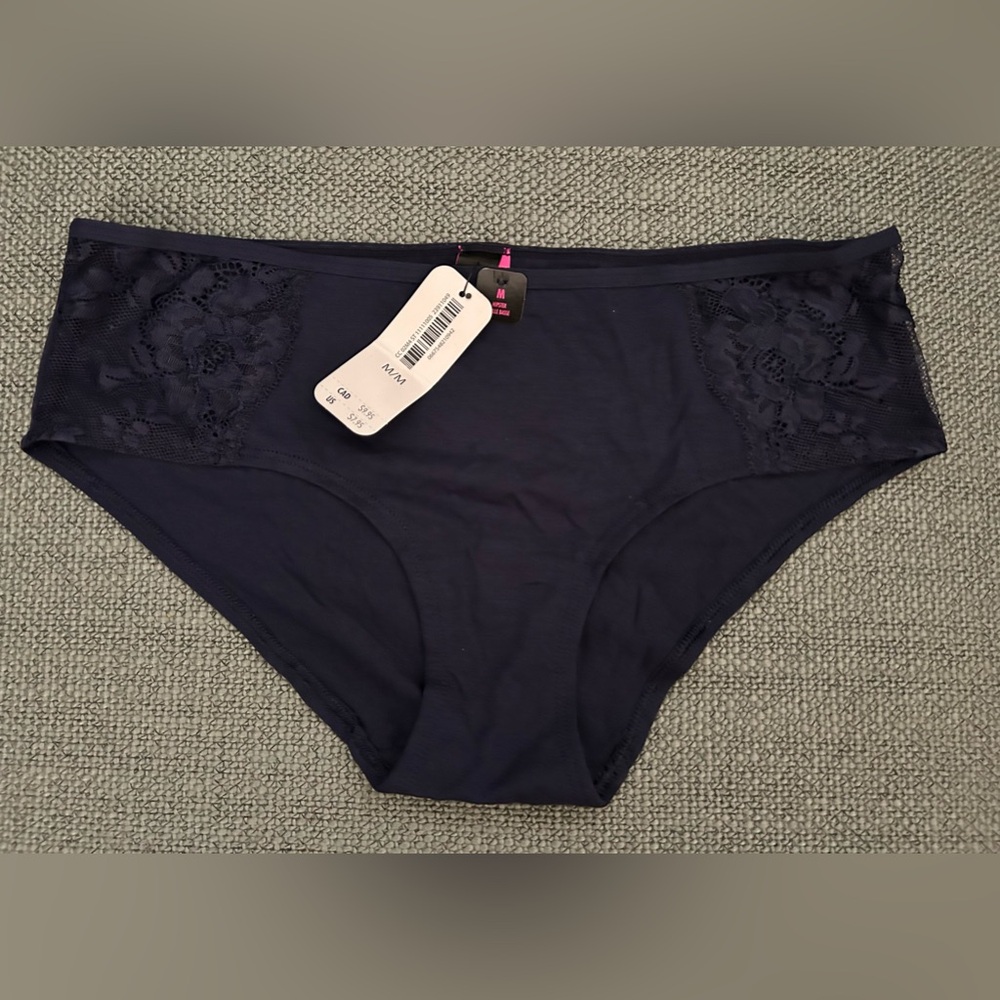 BNWT - La Senza Hipster Brief FITS LIKE A SMALL